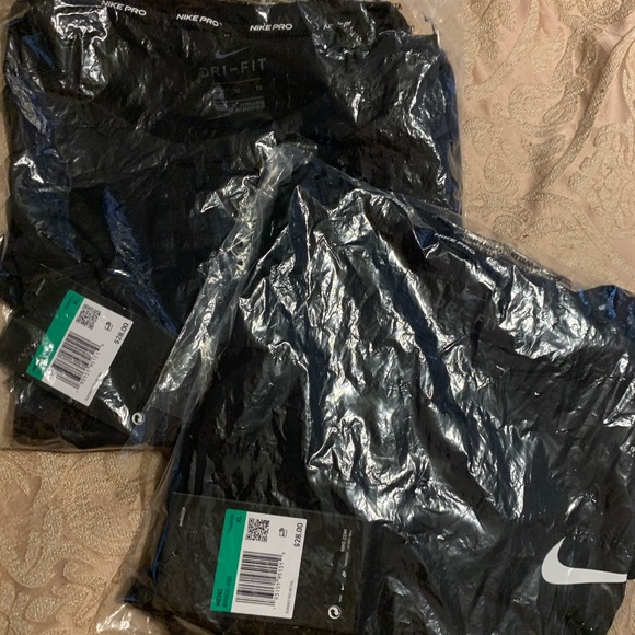 Men Nike Dri- Fit - Picture 4 of 6